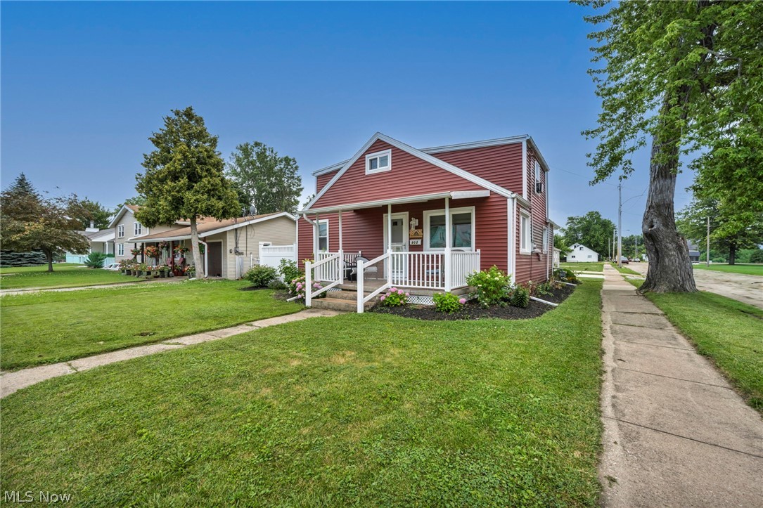 902 E 2nd Street Port Clinton OH 43452