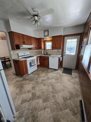 3105 Searsdale Avenue Cleveland OH 44109