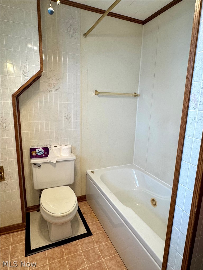1011 Adams Street Coshocton OH 43812