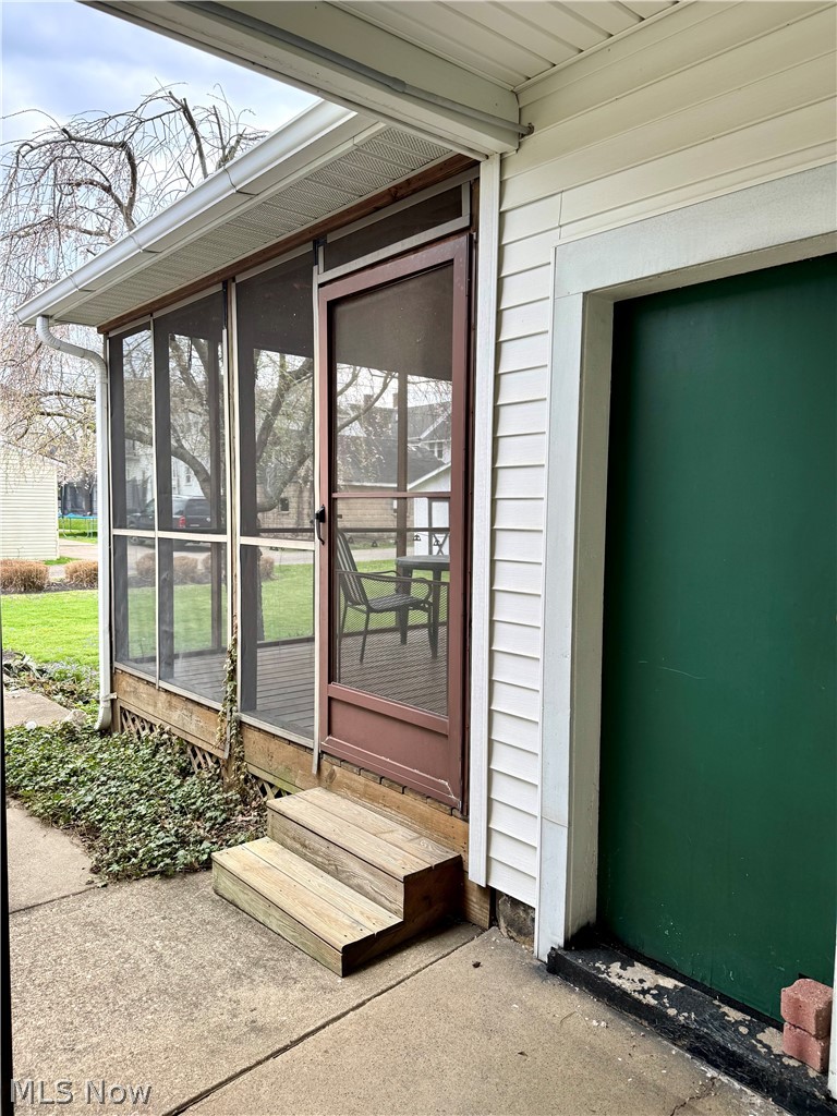 1011 Adams Street Coshocton OH 43812