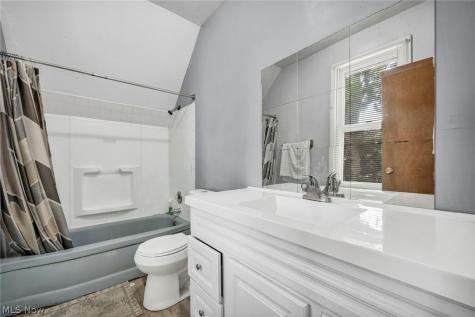 11740 Geraldine Avenue Cleveland OH 44111