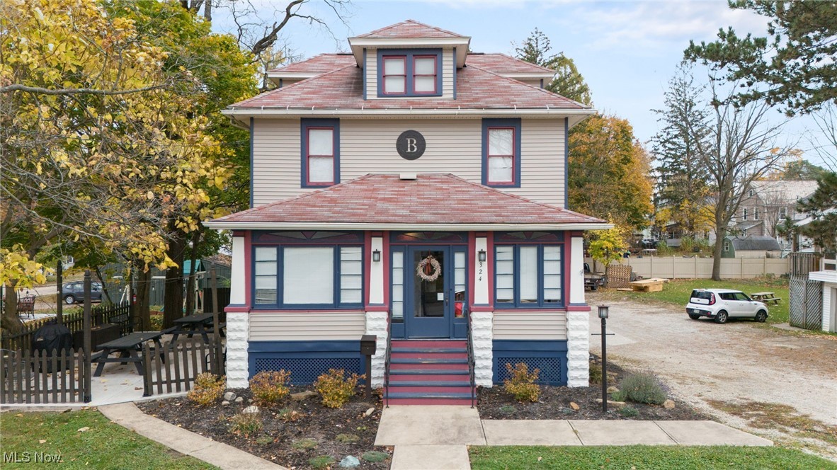 324 N Broadway Street Medina OH 44256