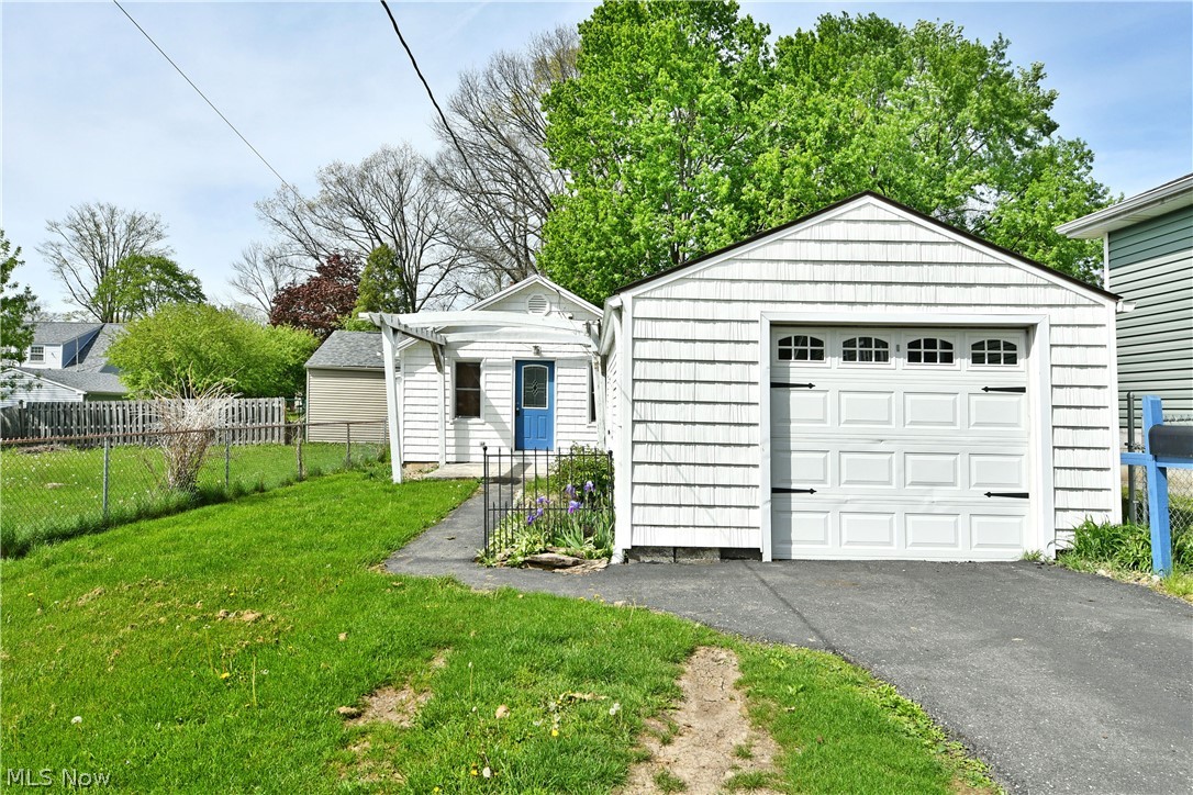 190 Meadowbrook Avenue Youngstown OH 44512