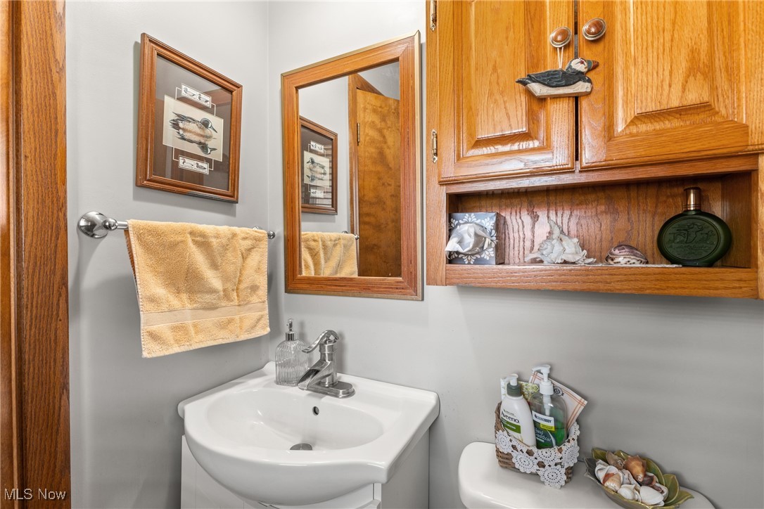 2709 Cr 11 Dillonvale OH 43917