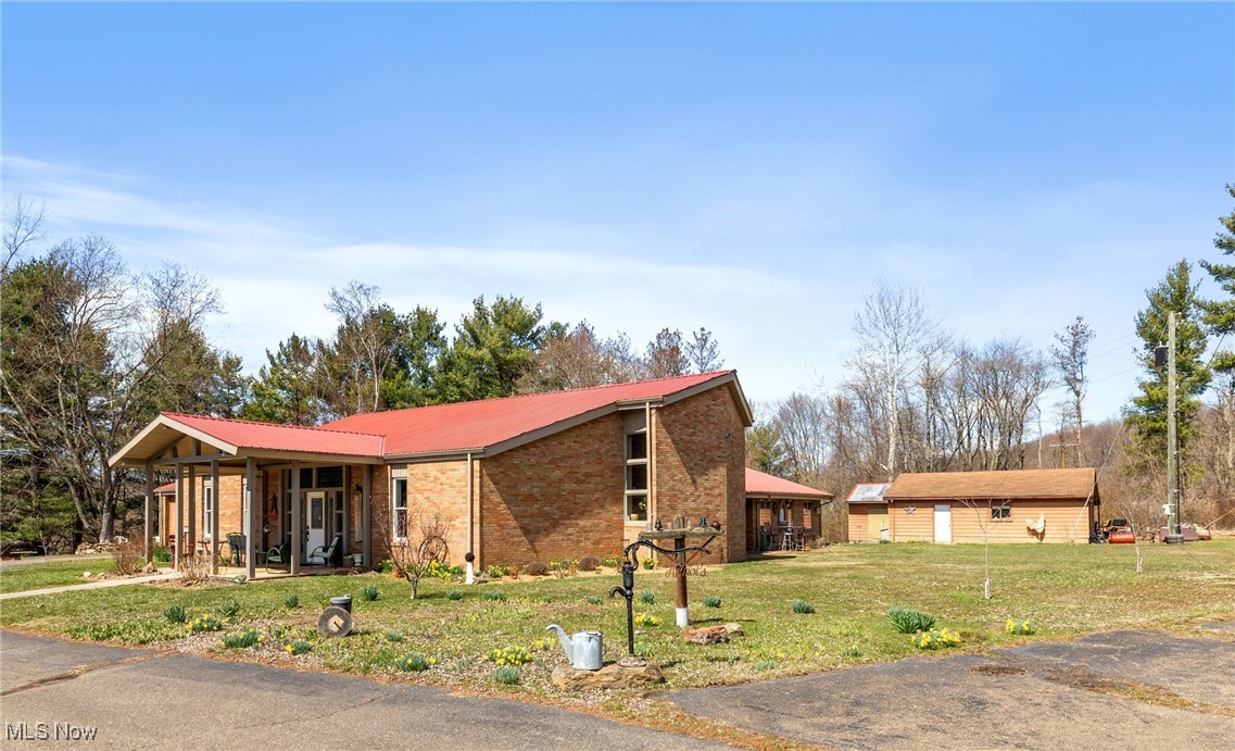 2709 Cr 11 Dillonvale OH 43917