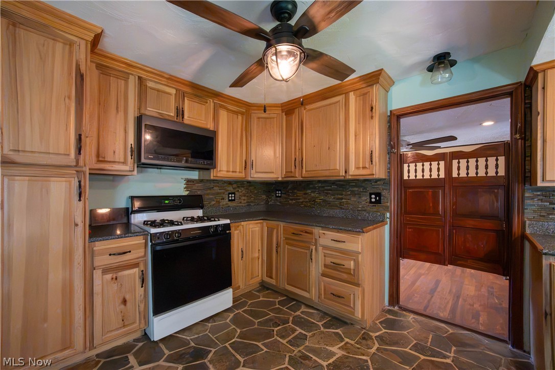 17 Parkview Drive Conneaut OH 44030