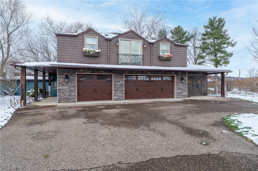 2023 Lakewood Road SW Sherrodsville OH 44675