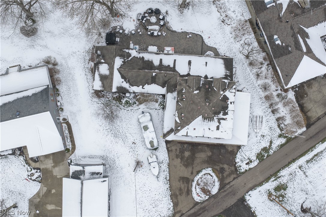 2023 Lakewood Road SW Sherrodsville OH 44675