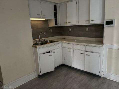 521 E 112th Street Cleveland OH 44108