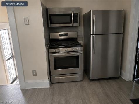 521 E 112th Street Cleveland OH 44108