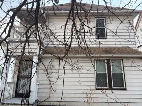 521 E 112th Street Cleveland OH 44108