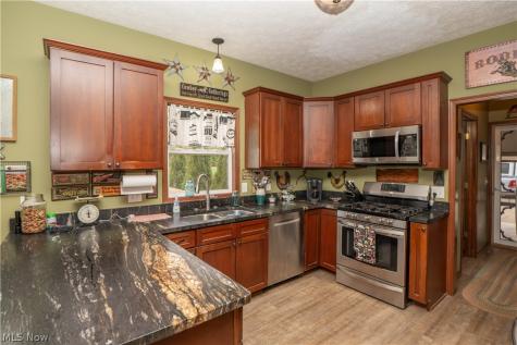 3556 Blake Road Seville OH 44273