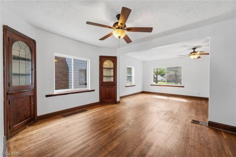 3755 Washington Park Boulevard Newburgh Heights OH 44105