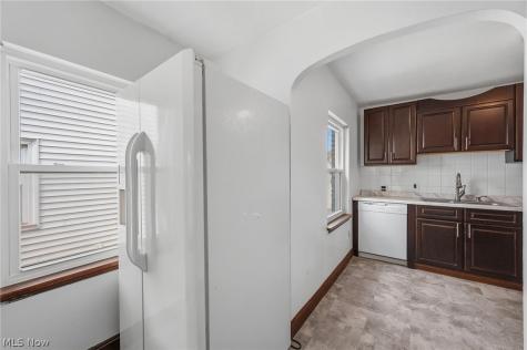 3755 Washington Park Boulevard Newburgh Heights OH 44105