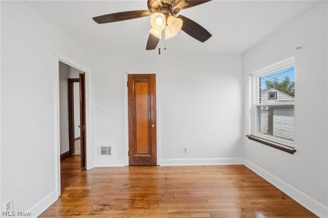 3755 Washington Park Boulevard Newburgh Heights OH 44105