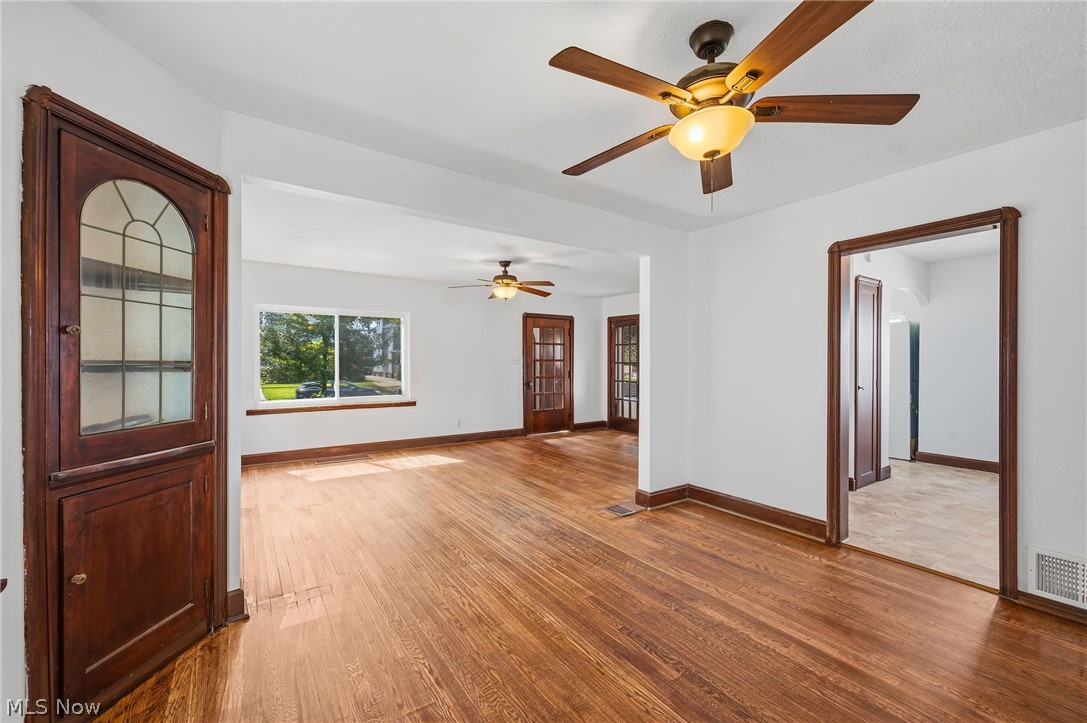 3755 Washington Park Boulevard Newburgh Heights OH 44105