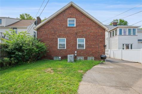 3755 Washington Park Boulevard Newburgh Heights OH 44105