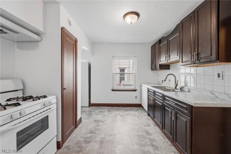 3755 Washington Park Boulevard Newburgh Heights OH 44105
