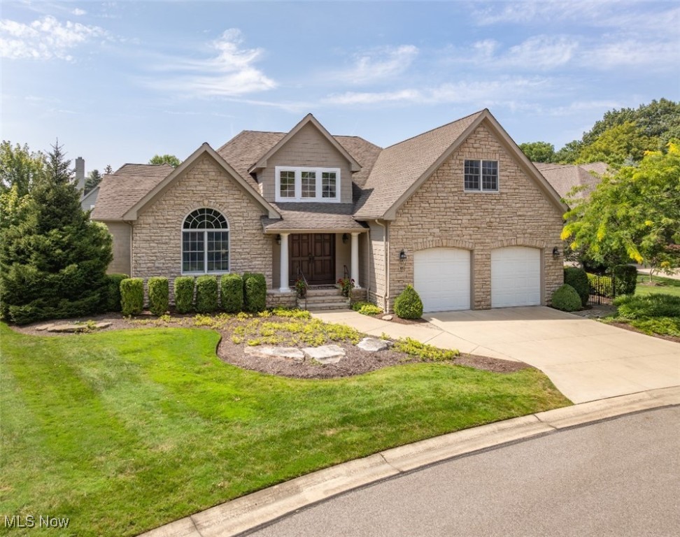 95 Nantucket Court Bratenahl OH 44108