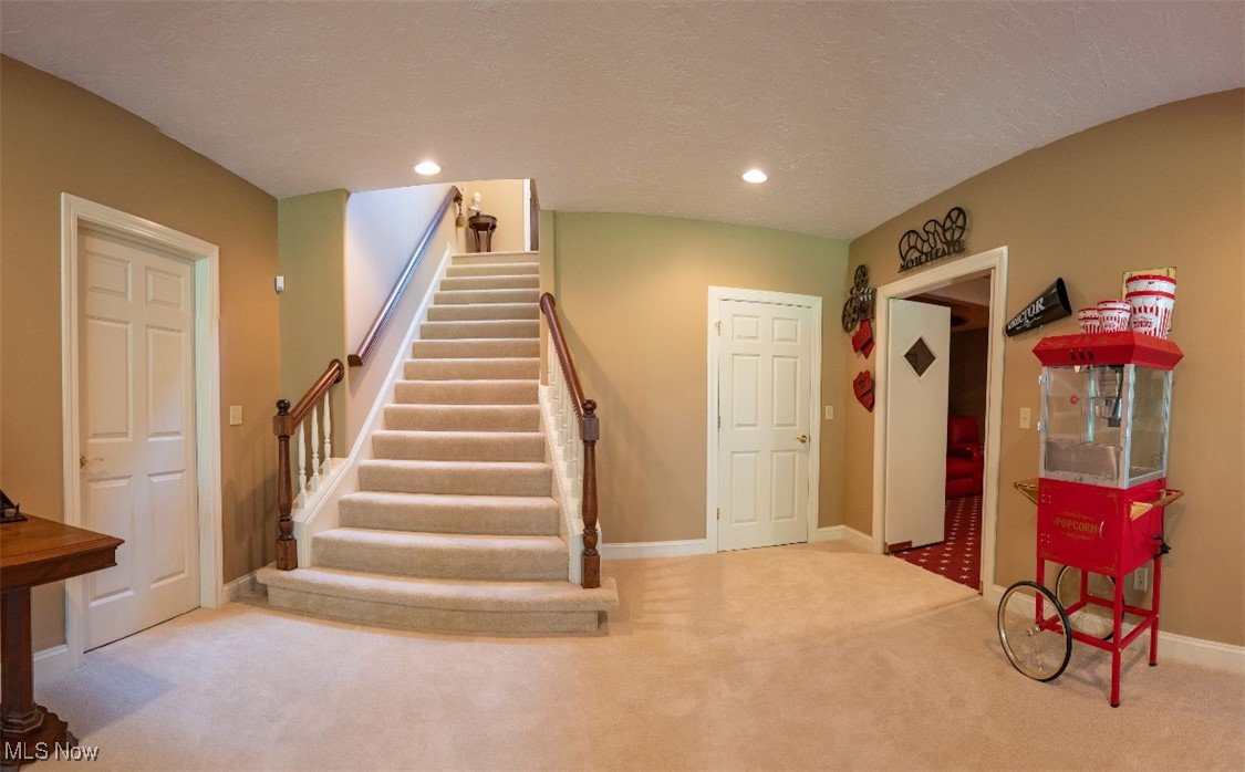 95 Nantucket Court Bratenahl OH 44108