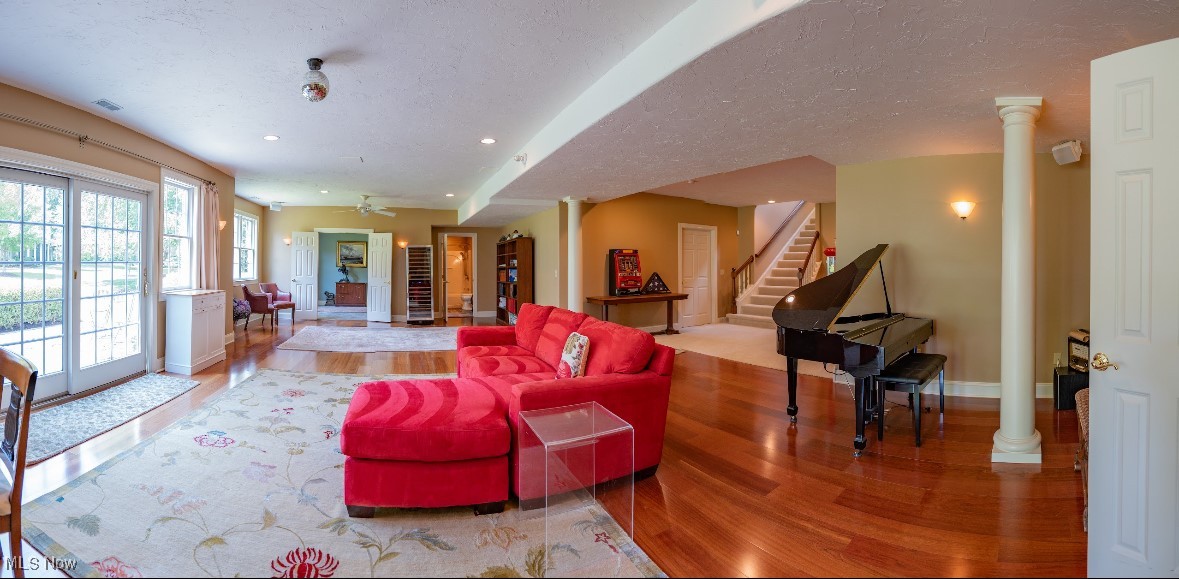 95 Nantucket Court Bratenahl OH 44108