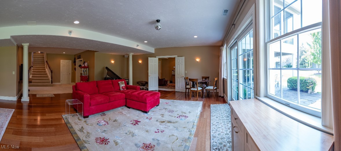 95 Nantucket Court Bratenahl OH 44108