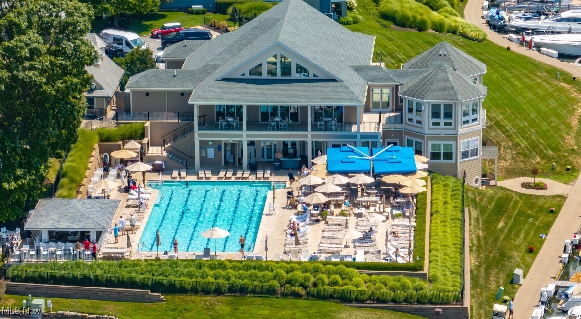 95 Nantucket Court Bratenahl OH 44108