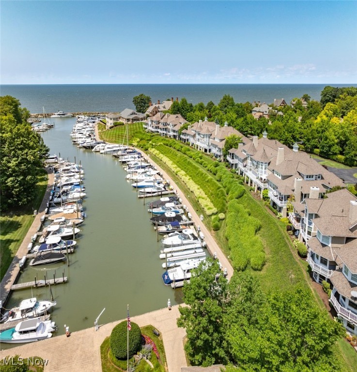 95 Nantucket Court Bratenahl OH 44108