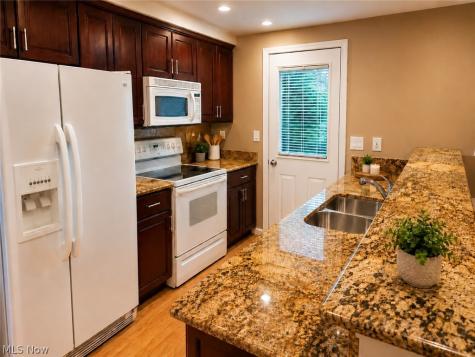 6444 Schaaf Drive Brook Park OH 44142