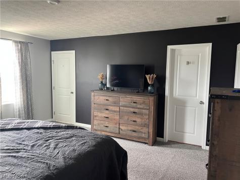 3915 Higgins Drive Norton OH 44203