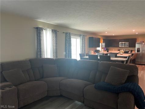3915 Higgins Drive Norton OH 44203