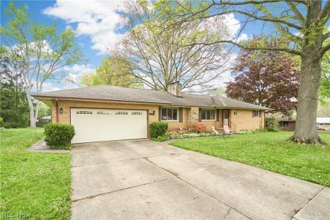 639 N Azalea Boulevard Barberton OH 44203