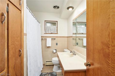 639 N Azalea Boulevard Barberton OH 44203