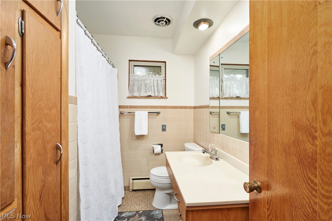639 N Azalea Boulevard Barberton OH 44203