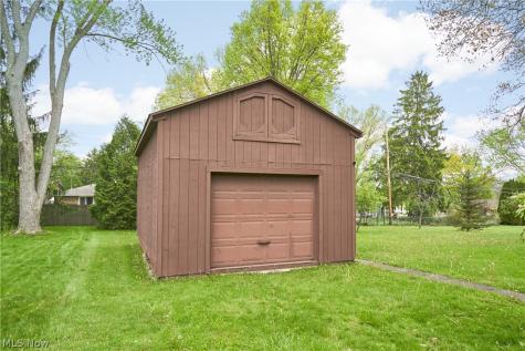 639 N Azalea Boulevard Barberton OH 44203