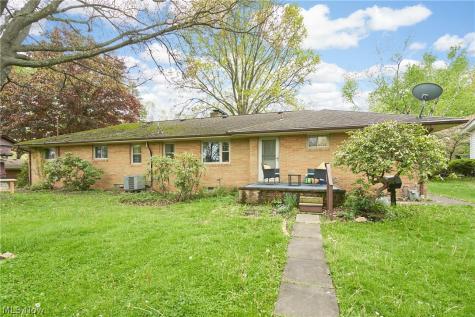 639 N Azalea Boulevard Barberton OH 44203