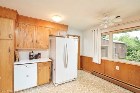 639 N Azalea Boulevard Barberton OH 44203