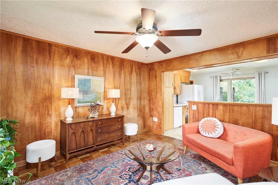 639 N Azalea Boulevard Barberton OH 44203