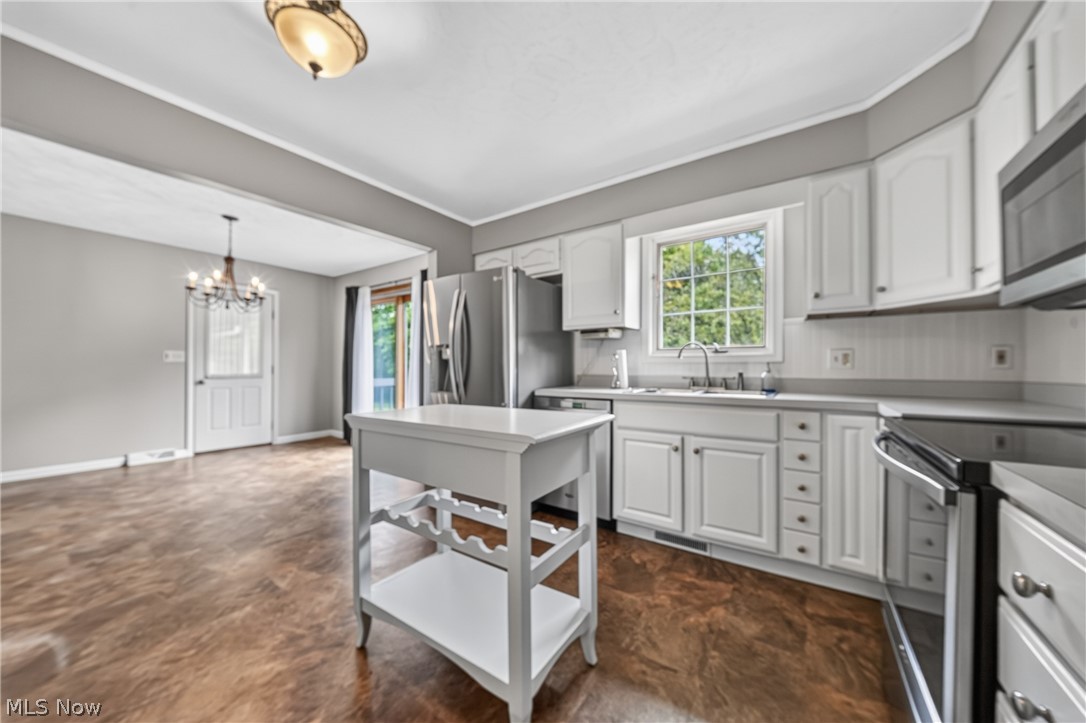 90 Meadowridge Drive Geneva OH 44041