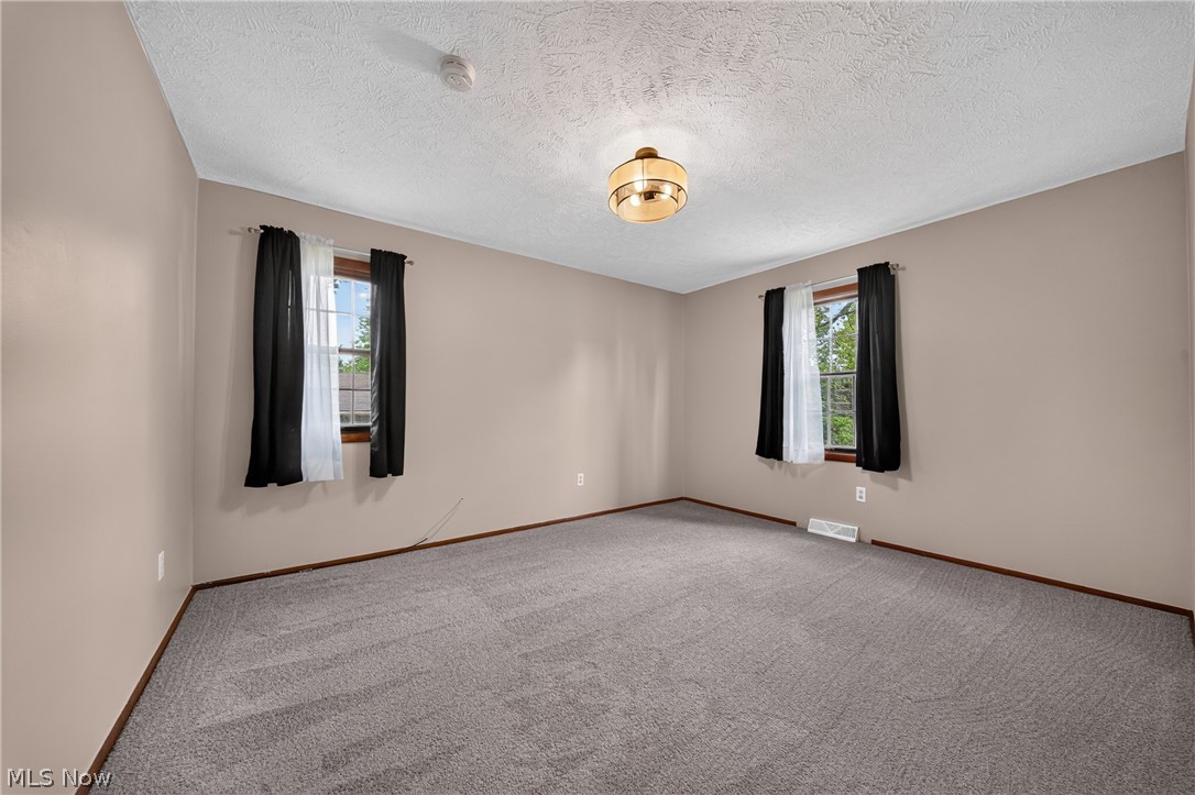 90 Meadowridge Drive Geneva OH 44041