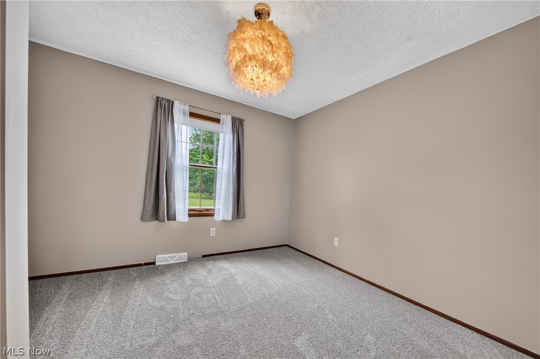 90 Meadowridge Drive Geneva OH 44041