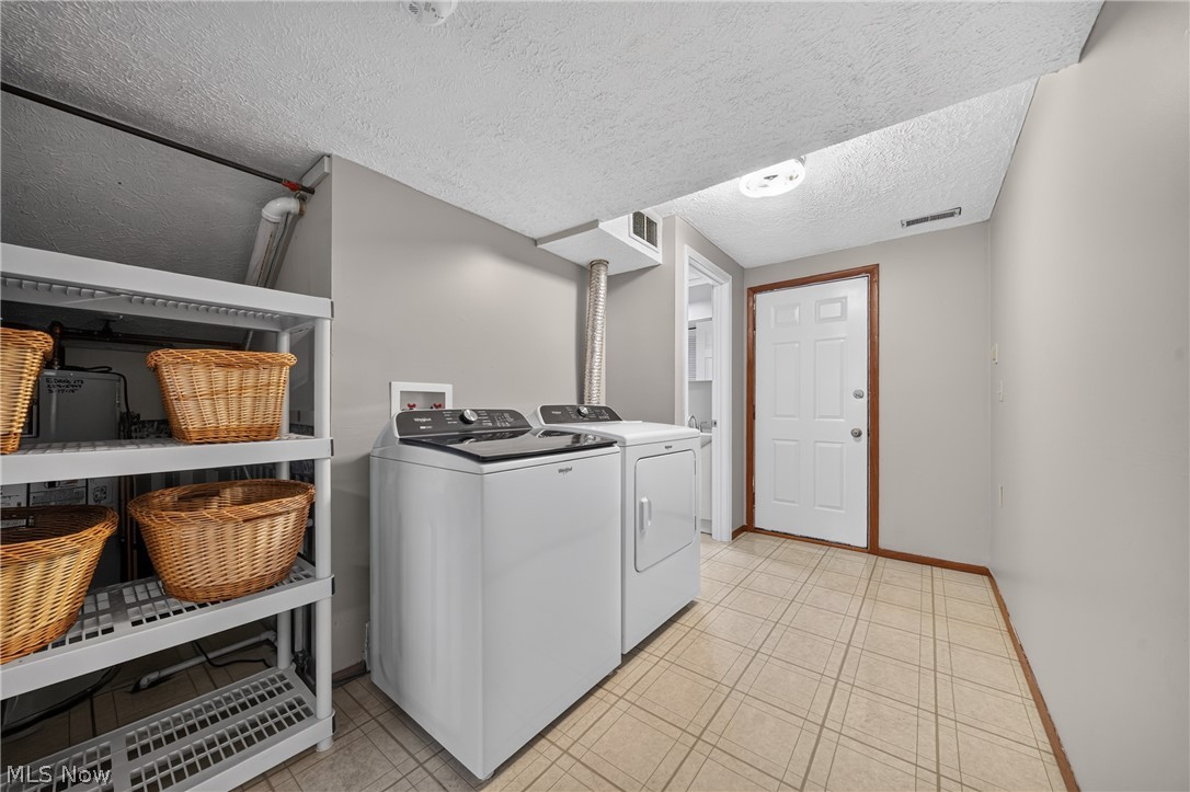 90 Meadowridge Drive Geneva OH 44041