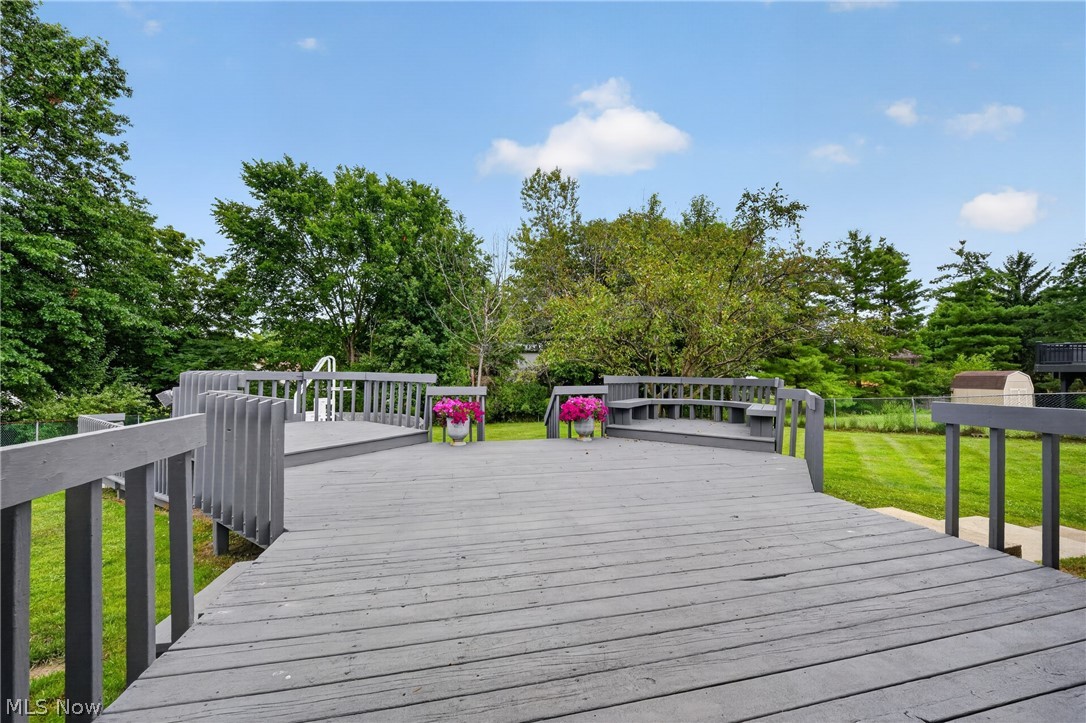 90 Meadowridge Drive Geneva OH 44041