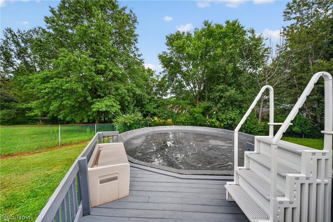 90 Meadowridge Drive Geneva OH 44041