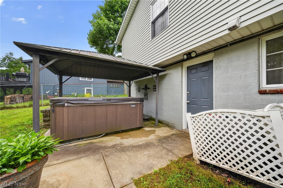 90 Meadowridge Drive Geneva OH 44041