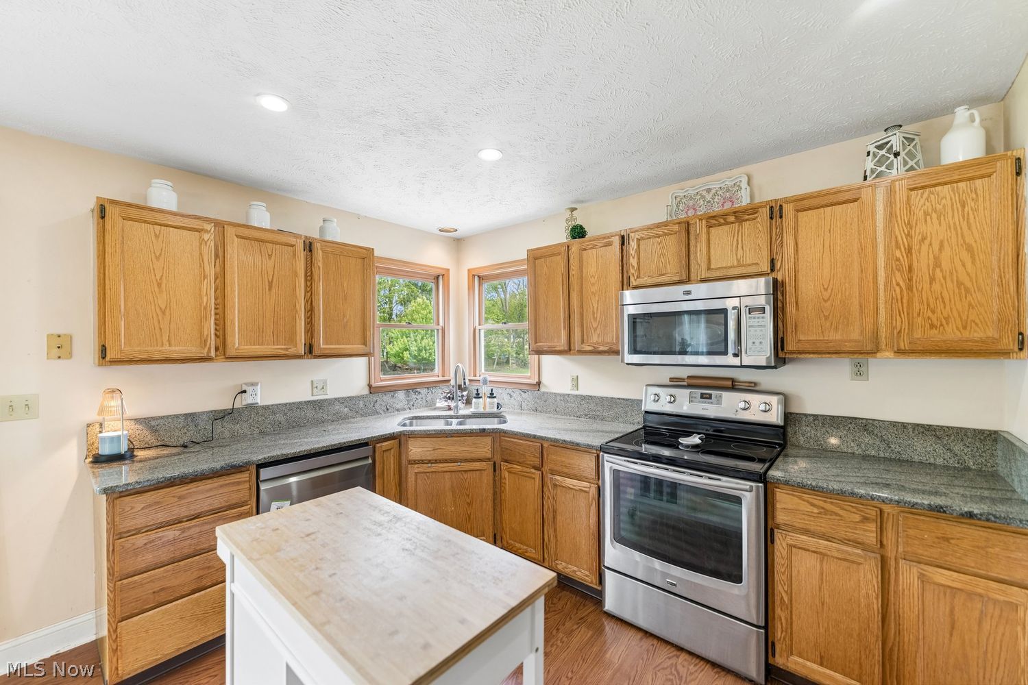 2411 Sandalwood Drive Twinsburg OH 44087