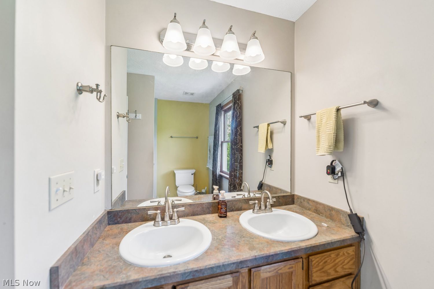 2411 Sandalwood Drive Twinsburg OH 44087