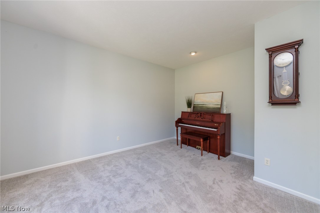 33295 Augusta Way Avon OH 44011