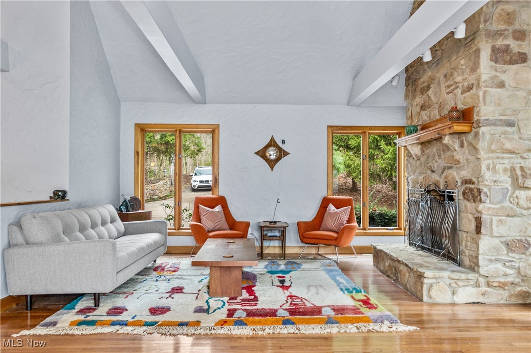 1364 Echo Glen Gates Mills OH 44040