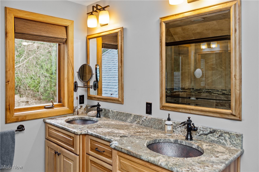 1364 Echo Glen Gates Mills OH 44040